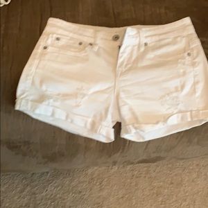 White,Shorty, shorts